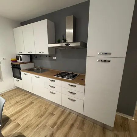 Sereno Quarto em Acomodações Particulares Santo Stefano di Magra